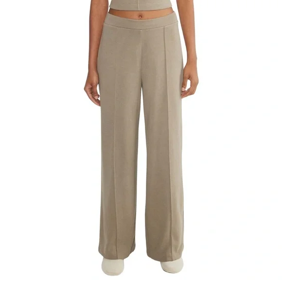 Aritzia The Group Lounge Set - Picture 4 of 9